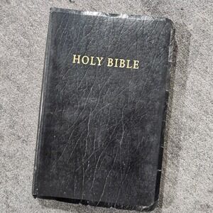 Holy Bible New Living Translation Gift Award Edition Red Letter Black Cover‎
